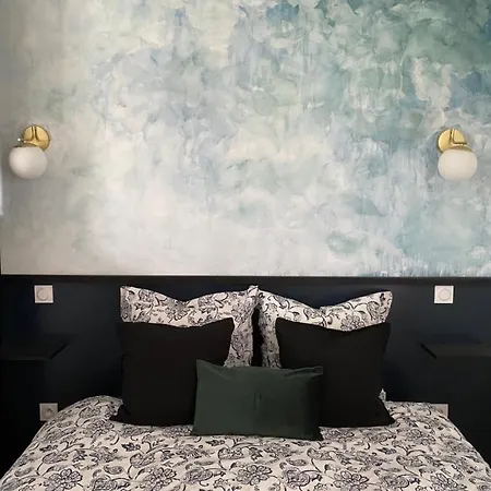 La Suite Dandy - Beau T2 -Terrasse, Parking Gratuit, Climatisation Bagnères-de-Bigorre Buitenkant foto